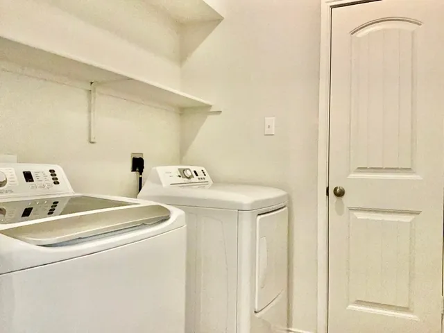 $2,400 | 184 Beth Ann Loop, Taylor, TX 76574