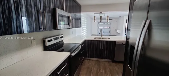 $3,000 | 5201 Southwest 31st Avenue, Unit 102, Dania Beach, FL 33312