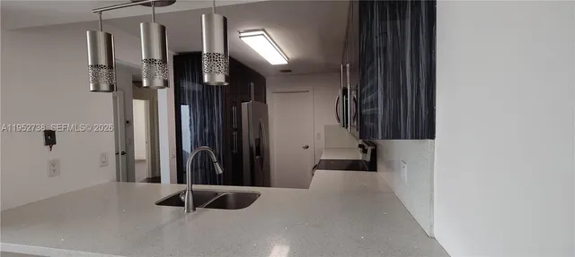 $3,000 | 5201 Southwest 31st Avenue, Unit 102, Dania Beach, FL 33312