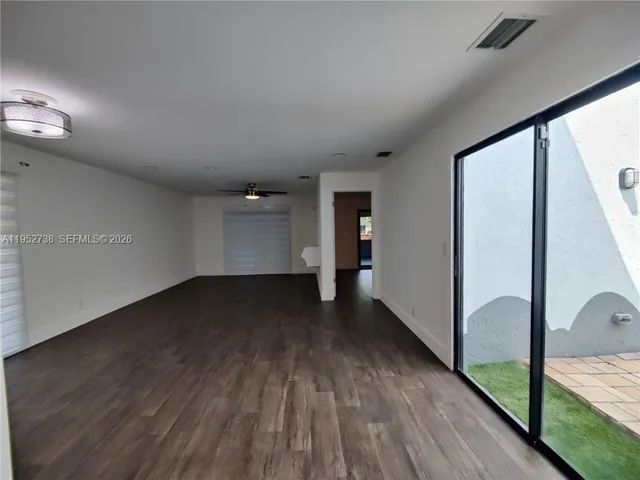 $3,000 | 5201 Southwest 31st Avenue, Unit 102, Dania Beach, FL 33312