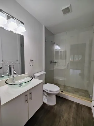 $3,000 | 5201 Southwest 31st Avenue, Unit 102, Dania Beach, FL 33312