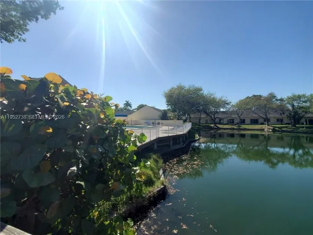 $3,000 | 5201 Southwest 31st Avenue, Unit 102, Dania Beach, FL 33312