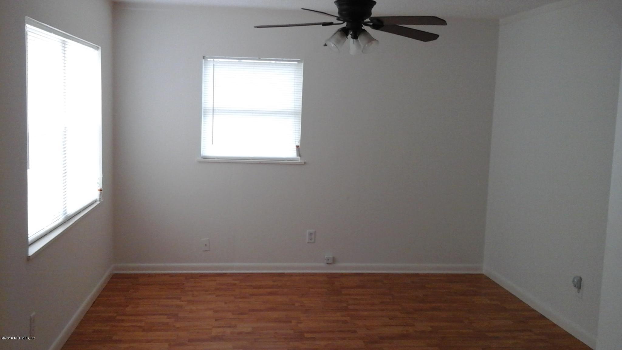 3511 Claridge Road East Jacksonville, FL 32250 - Photo 4 of 17 Great Room