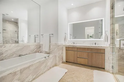 $4,800,000 | 2821 South Bayshore Drive, Unit 15C, Miami, FL 33133