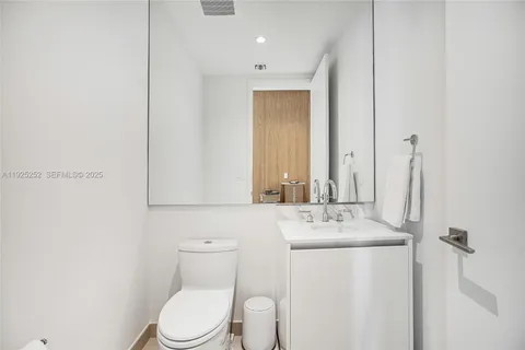 $4,800,000 | 2821 South Bayshore Drive, Unit 15C, Miami, FL 33133