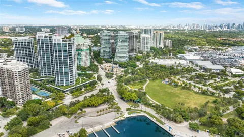 $4,800,000 | 2821 South Bayshore Drive, Unit 15C, Miami, FL 33133