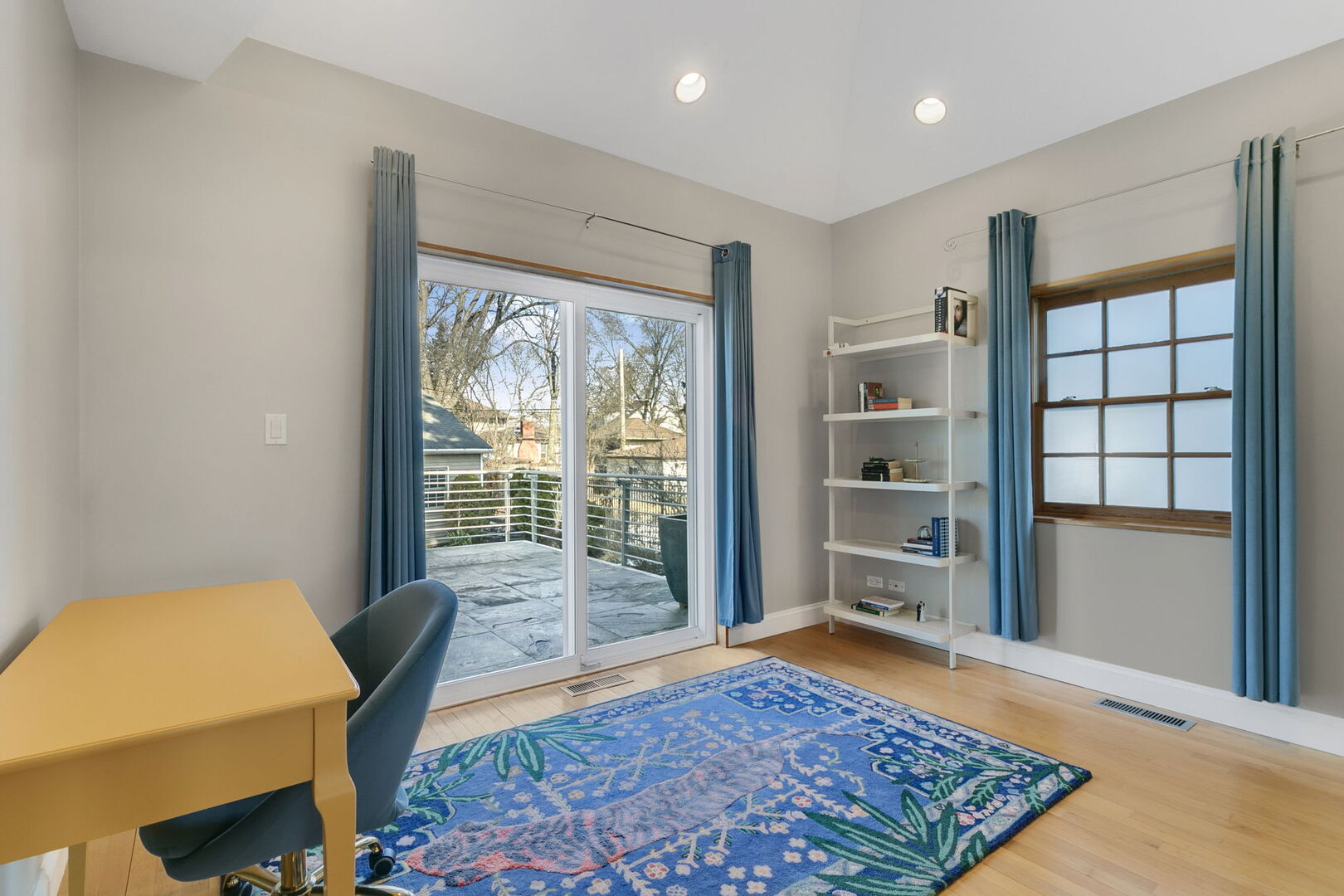 248 Gage Road Riverside, IL 60546 - Photo 11 of 28 a view of a livingroom with furniture