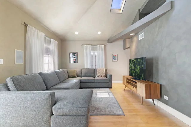 $550,000 | 248 Gage Road, Riverside, IL 60546