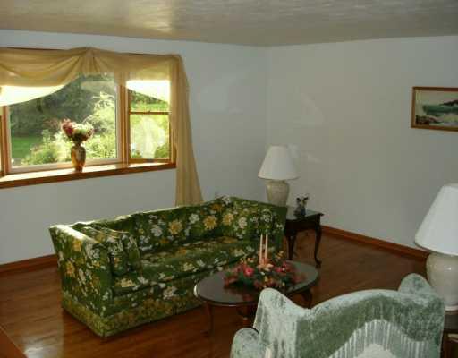 229 Brookside Road Economy, PA 15005 - Photo 7 of 8 Living Room.