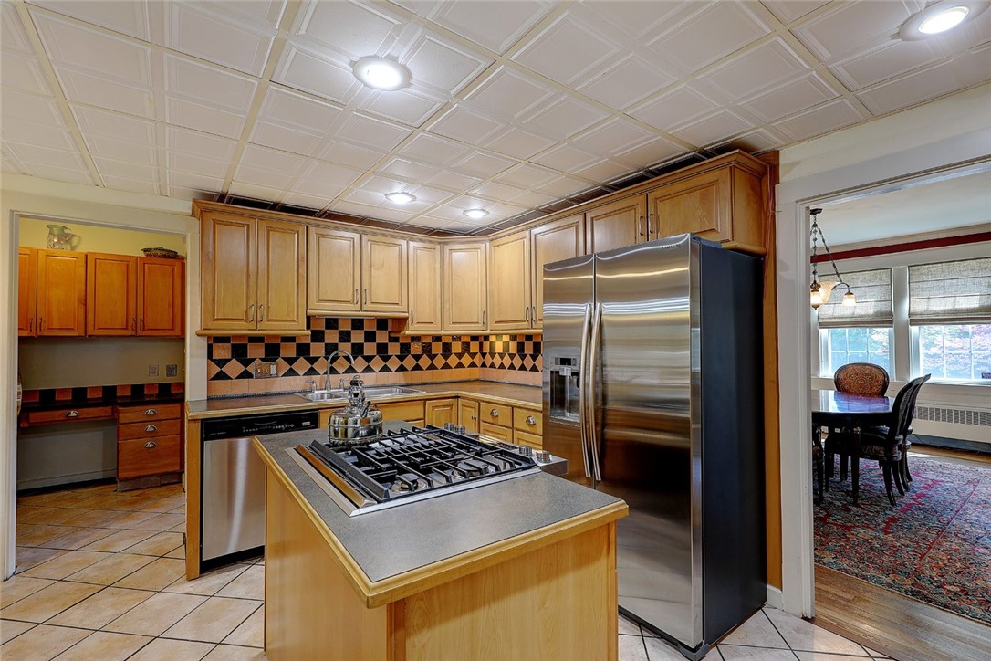 24 Ray Street Providence, RI 02906 - Photo 14 of 43 Gallery Image 14