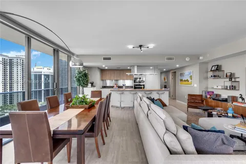 $2,790,000 | 1000 Brickell Plaza, Unit 2402, Miami, FL 33131