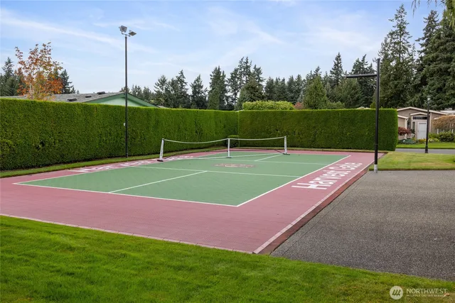a view of a tennis court