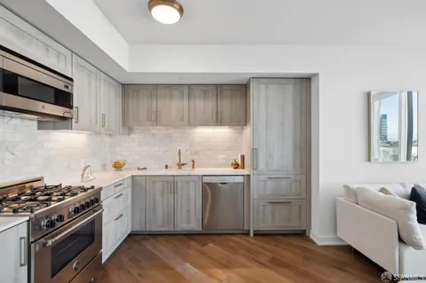 $4,490 | 401 Harrison Street, Unit 13D, San Francisco, CA 94105