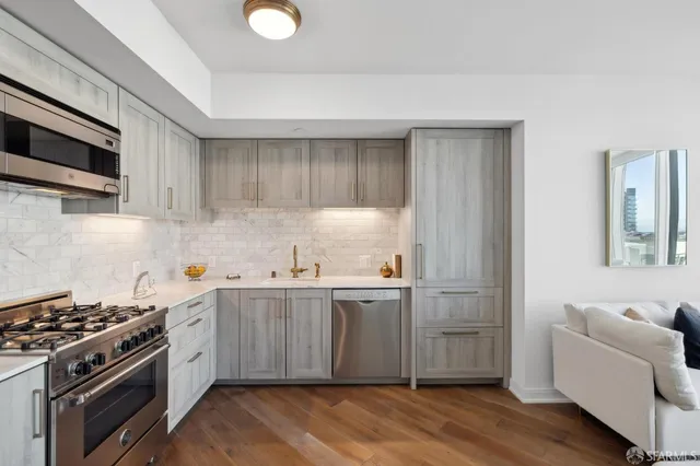 $4,390 | 401 Harrison Street, Unit 13D, San Francisco, CA 94105