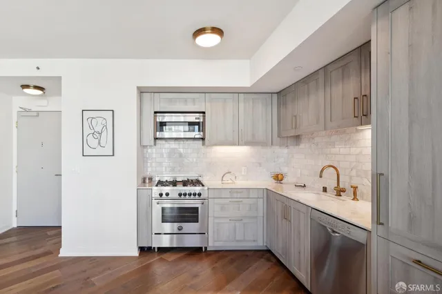 $4,390 | 401 Harrison Street, Unit 13D, San Francisco, CA 94105