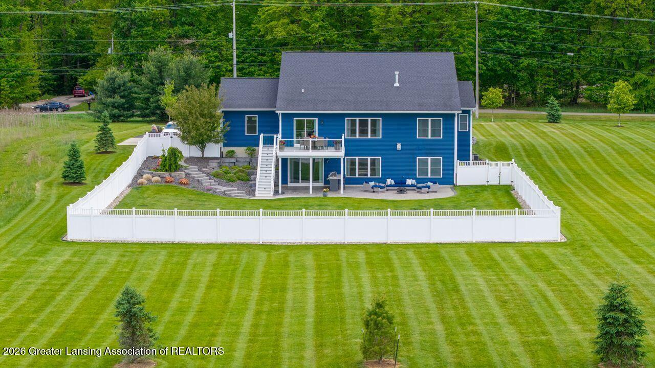 3950 West Howe Road Dewitt, MI 48820 - Photo 4 of 42 .