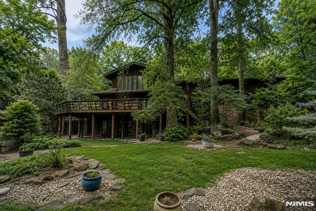 34 Cambridge Way Alpine, NJ 07620 - Photo 44 of 48