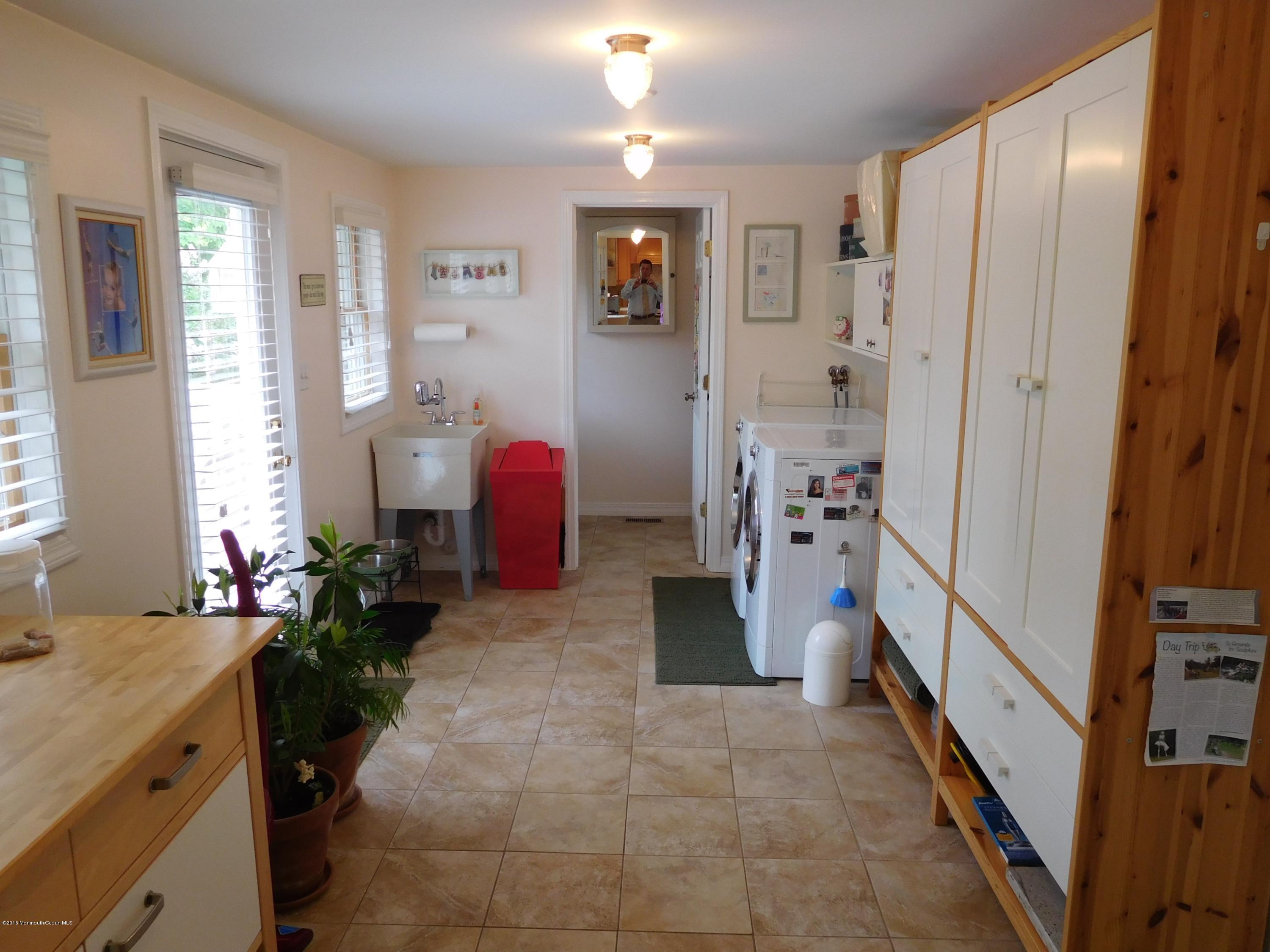 44 Clover Hill Road Colts Neck, NJ 07722 - Photo 3 of 17 DSCN0142