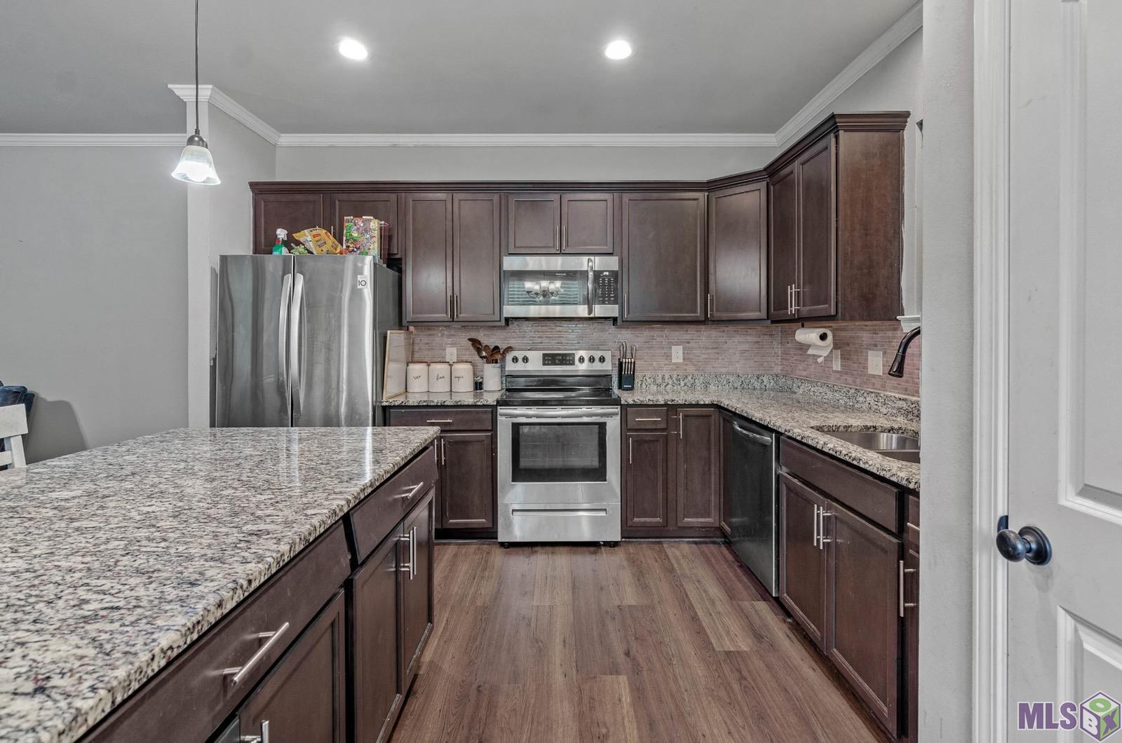 28329 Natchez Trace Denham Springs, LA 70726 - Photo 4 of 19