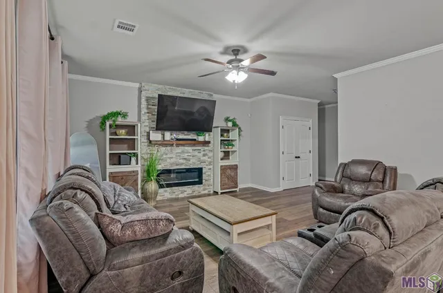 $262,000 | 28329 Natchez Trace, Denham Springs, LA 70726