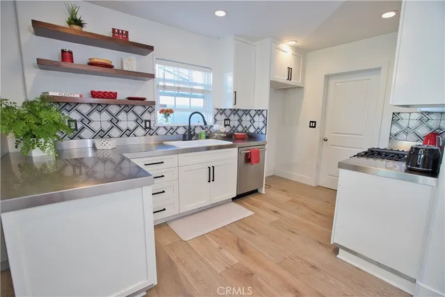 $1,339,000 | 6091 Dundee Drive, Huntington Beach, CA 92647