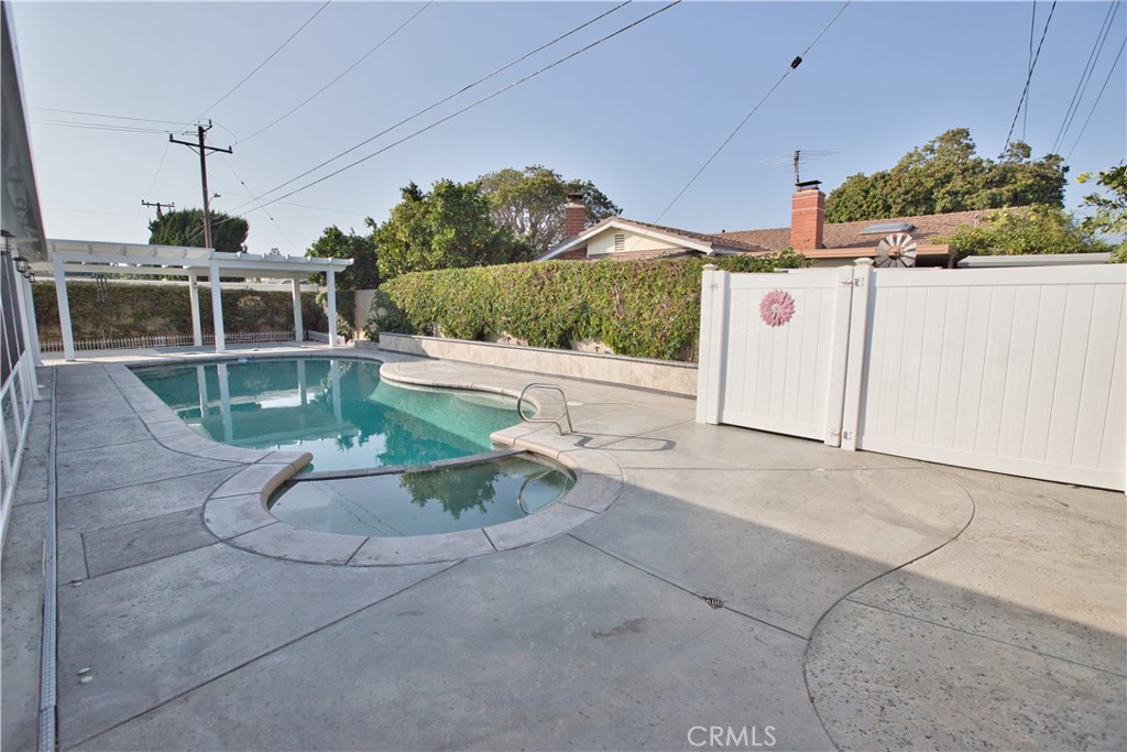 6091 Dundee Drive Huntington Beach, CA 92647 - Photo 42 of 55