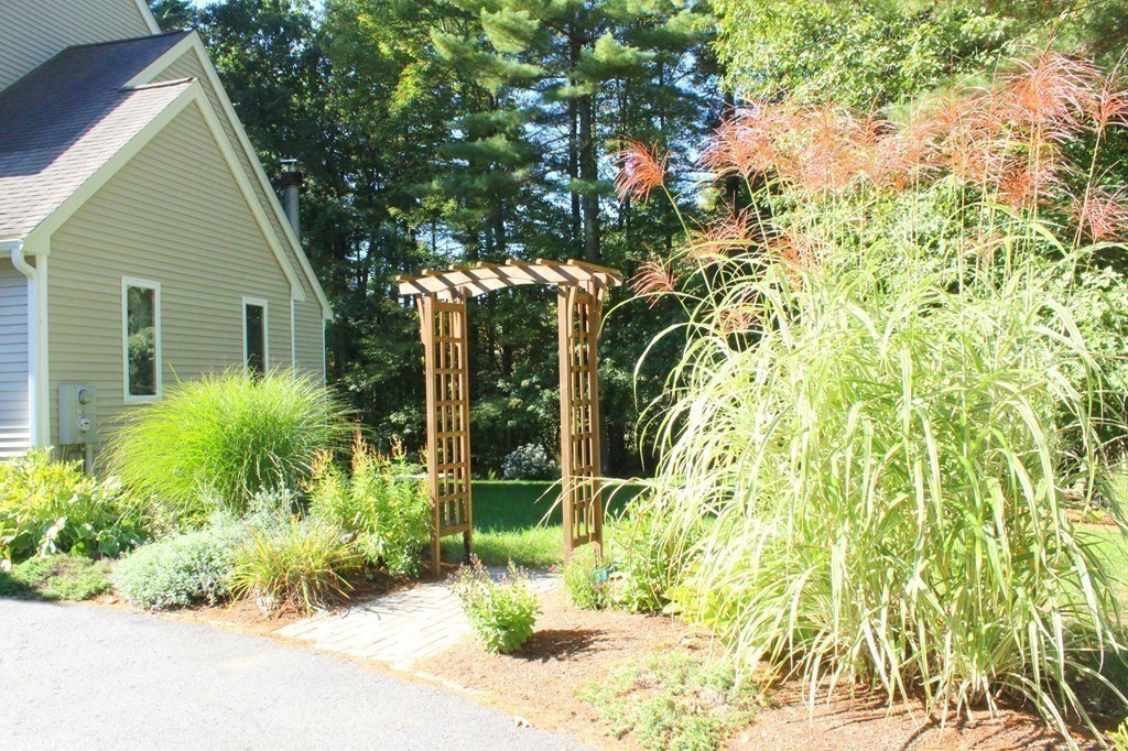 11 Longley Road, Unit D2 Shirley, MA 01464 - Photo 24 of 30