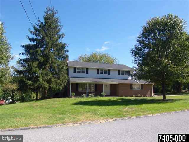 2041 Garnet Road York, PA 17403 - Photo 1 of 30 Gallery Image 1