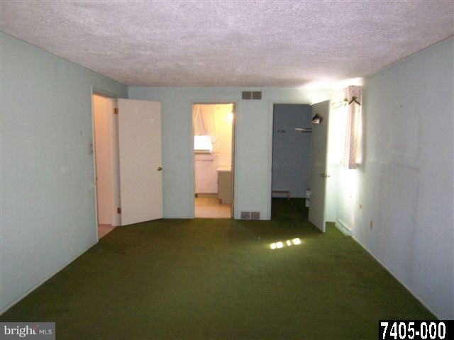 2041 Garnet Road York, PA 17403 - Photo 13 of 30 Gallery Image 13