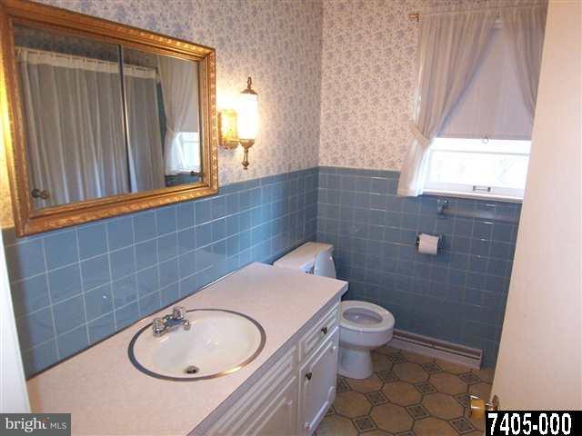 2041 Garnet Road York, PA 17403 - Photo 14 of 30 Gallery Image 14