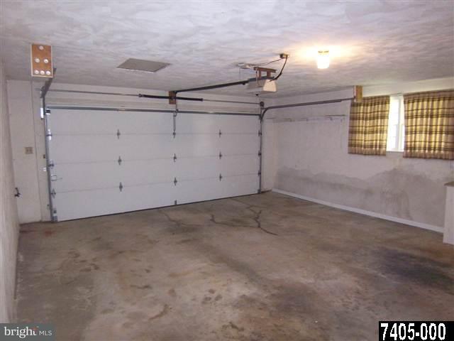 2041 Garnet Road York, PA 17403 - Photo 25 of 30 Gallery Image 25