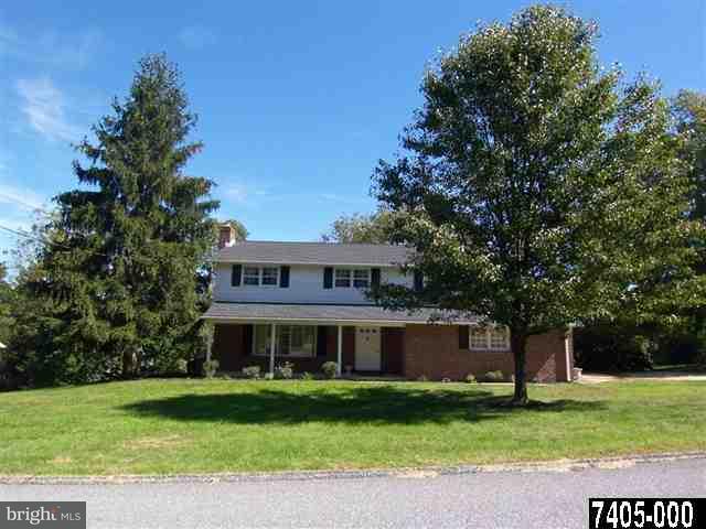 2041 Garnet Road York, PA 17403 - Photo 27 of 30 Gallery Image 27