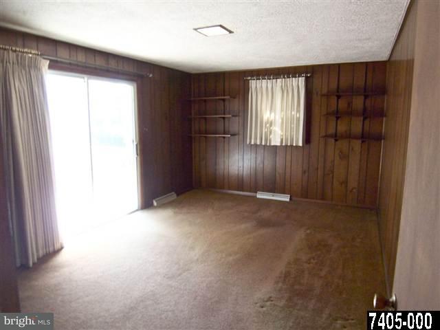 2041 Garnet Road York, PA 17403 - Photo 9 of 30 Gallery Image 9