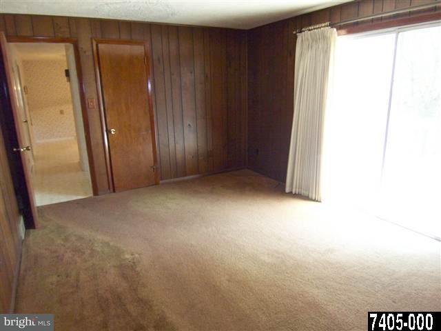 2041 Garnet Road York, PA 17403 - Photo 10 of 30 Gallery Image 10