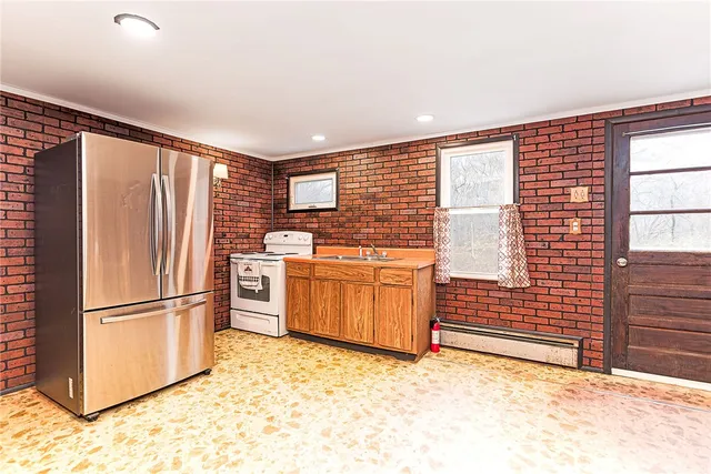 $395,000 | 917 Broad Rock Road, South Kingstown, RI 02879