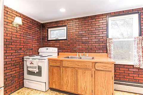 $395,000 | 917 Broad Rock Road, South Kingstown, RI 02879