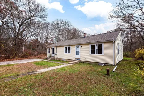 $395,000 | 917 Broad Rock Road, South Kingstown, RI 02879