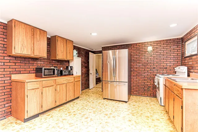 $395,000 | 917 Broad Rock Road, South Kingstown, RI 02879