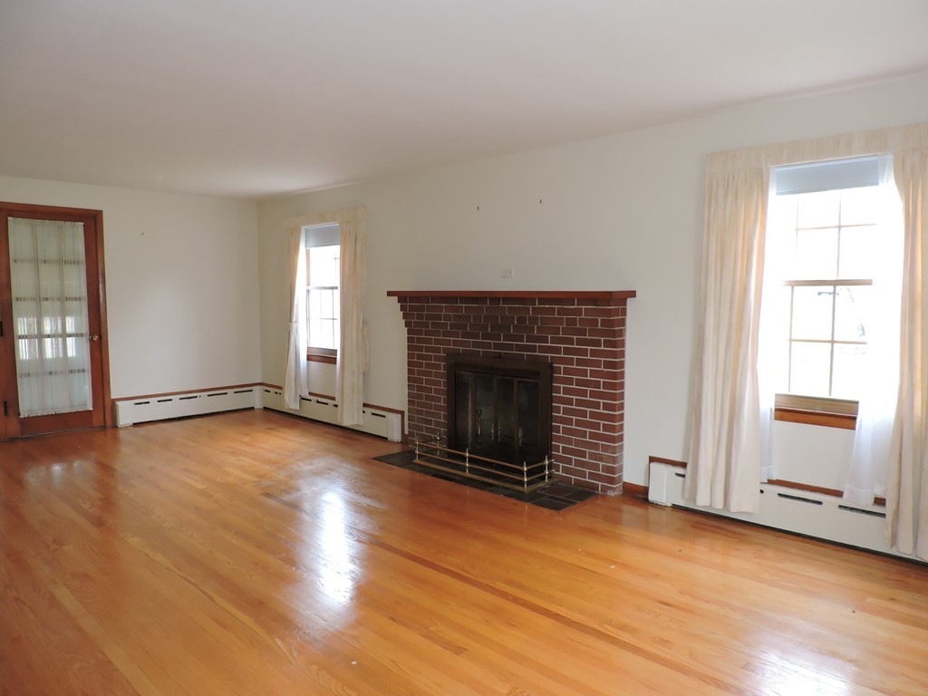 22 Norwich Road Ludlow, MA 01056 - Photo 4 of 13 Gallery Image 4