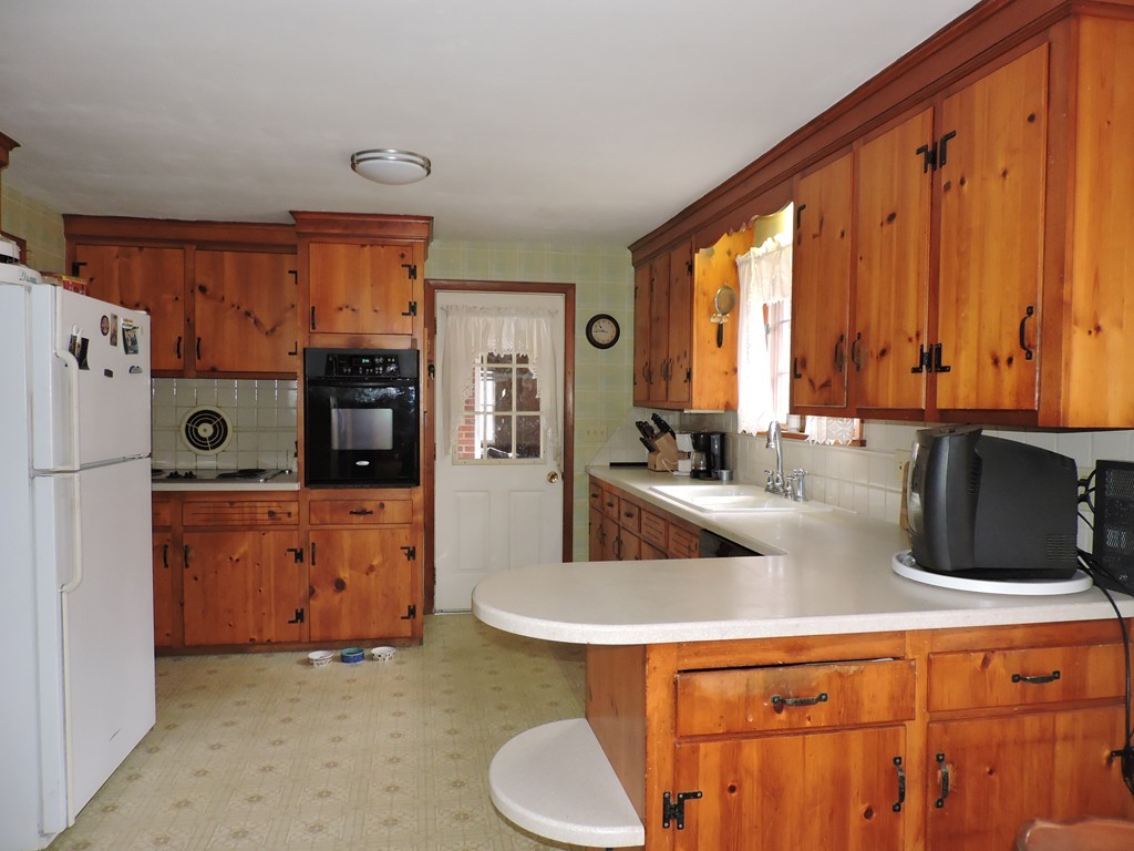 22 Norwich Road Ludlow, MA 01056 - Photo 10 of 13 Gallery Image 10