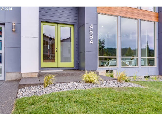 14 Northwest Hood Street Camas, WA 98607 - Photo 4 of 36 a view of a house with a backyard