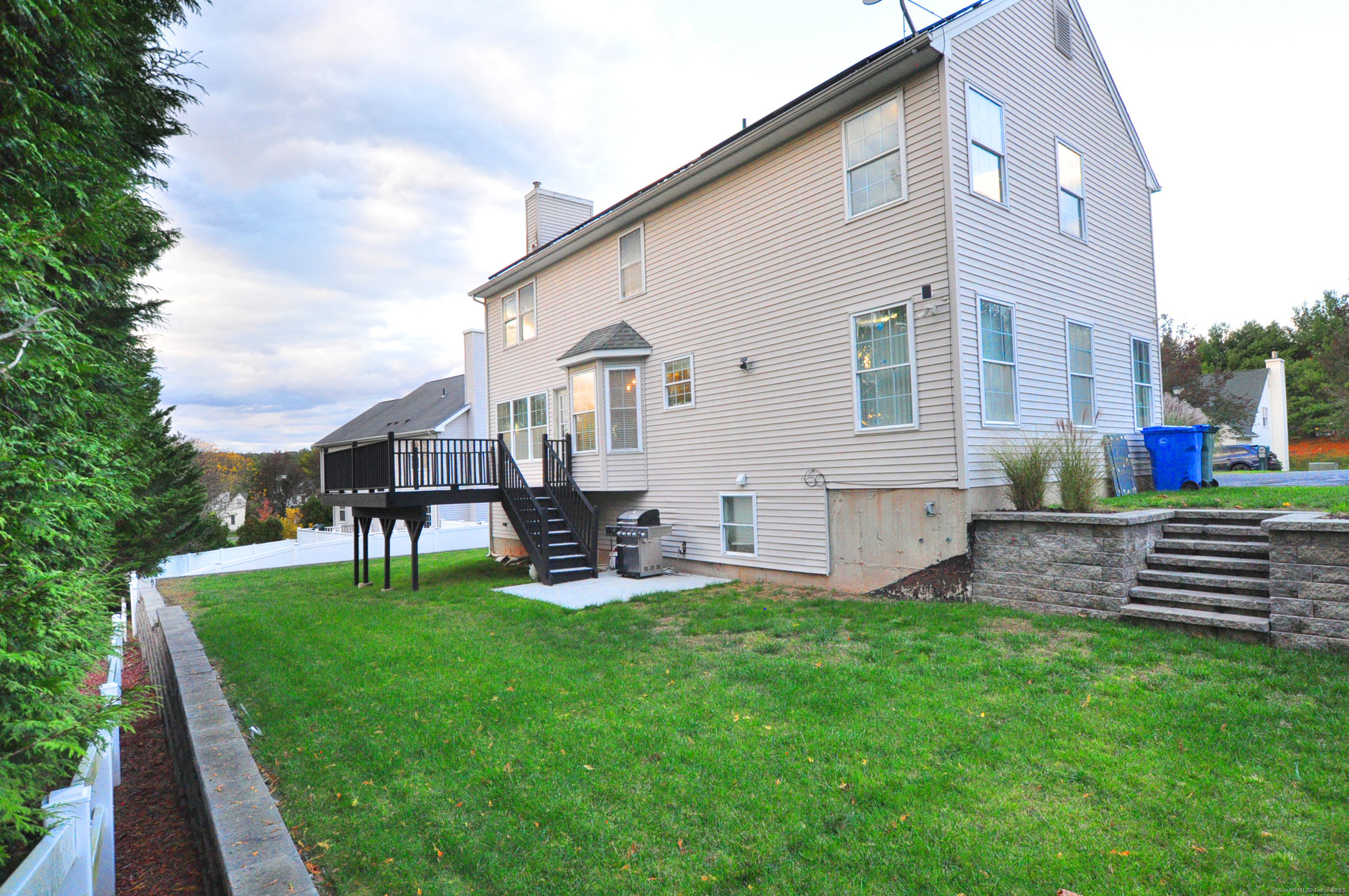 85 Glen Ridge Road Hamden, CT 06518 - Photo 6 of 34