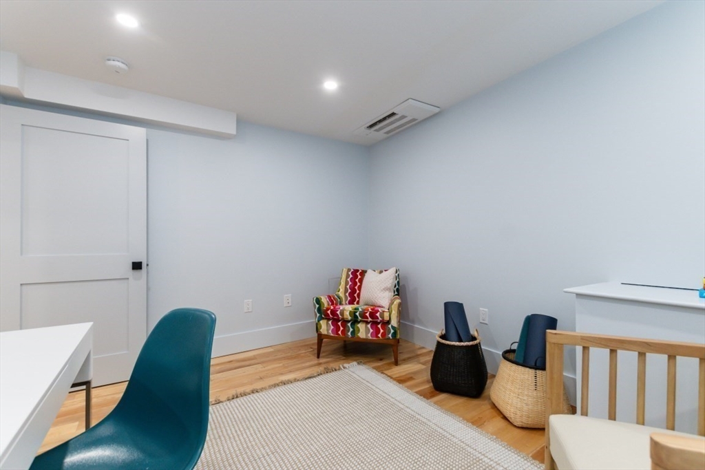 133 Spring Street, Unit 1 Cambridge, MA 02141 - Photo 29 of 39 Gallery Image 29