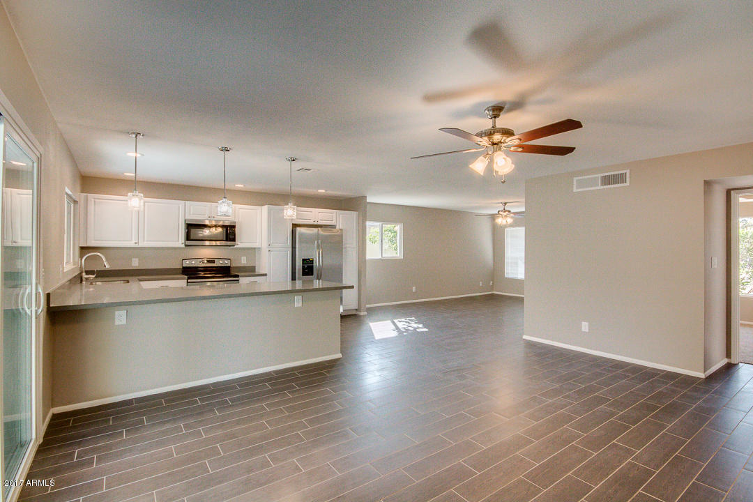 3714 West Calavar Road Phoenix, AZ 85053 - Photo 11 of 26 17-Calavar