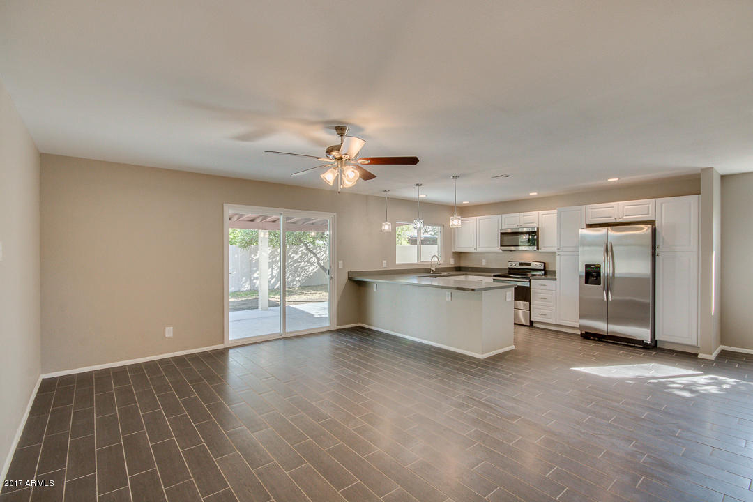 3714 West Calavar Road Phoenix, AZ 85053 - Photo 12 of 26 18-Calavar