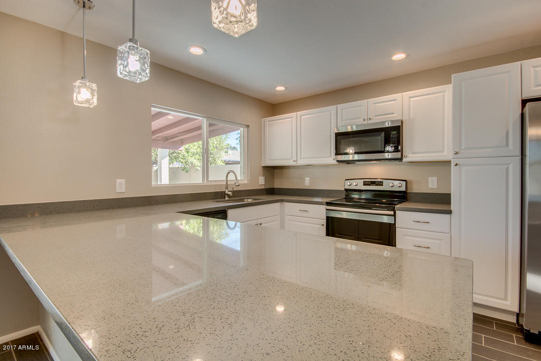 3714 West Calavar Road Phoenix, AZ 85053 - Photo 7 of 26 12-Calavar