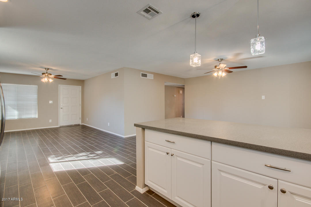 3714 West Calavar Road Phoenix, AZ 85053 - Photo 9 of 26 14-Calavar