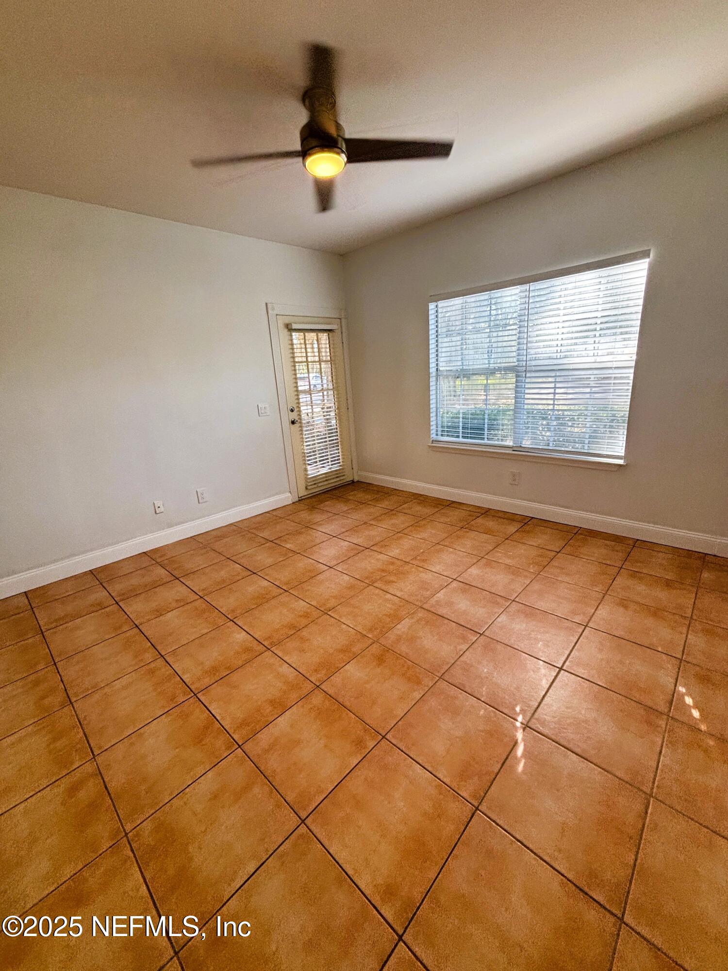 201 Colima Court, Unit 1211 Ponte Vedra Beach, FL 32082 - Photo 28 of 35 a view of an empty room and window