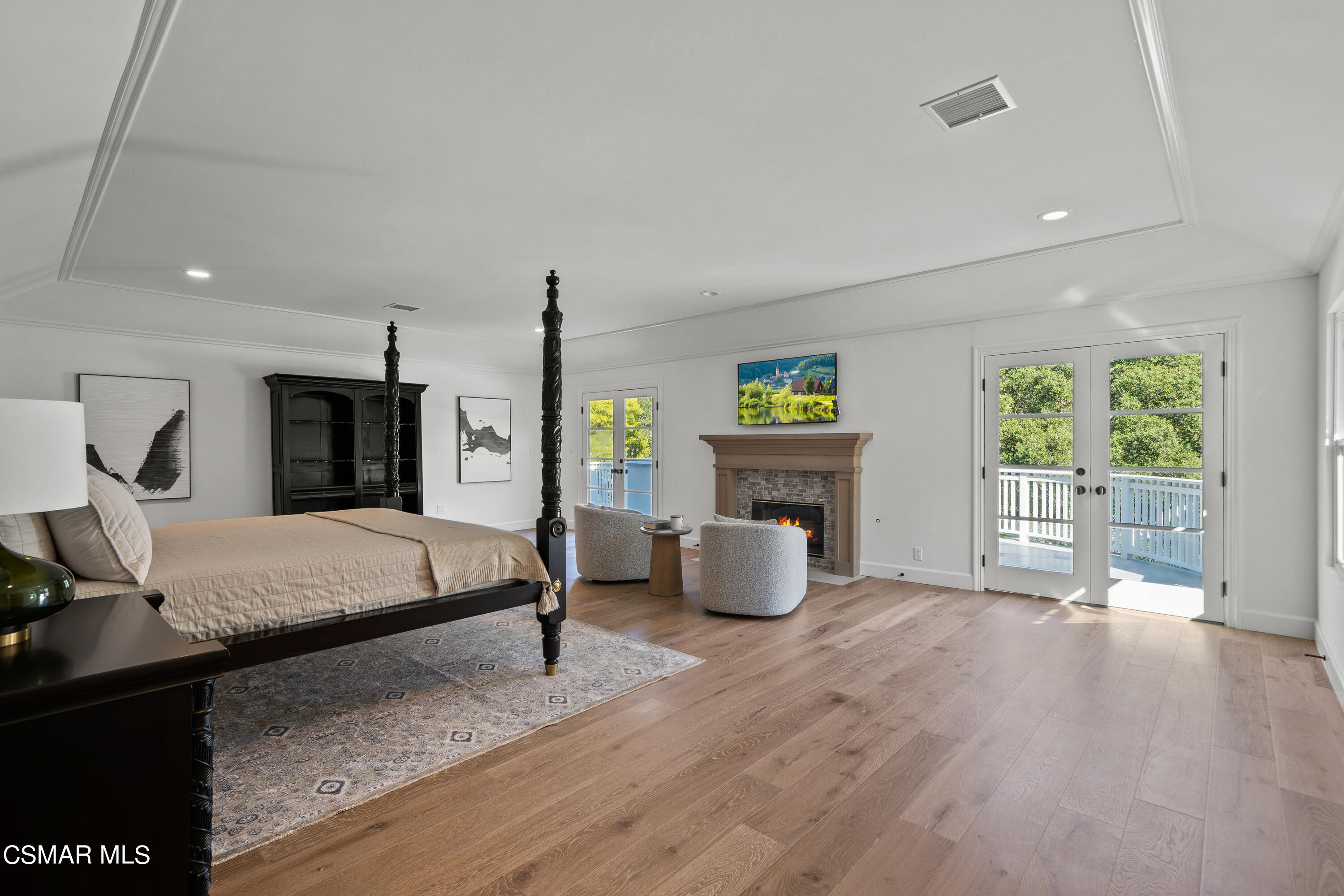 1515 Hidden Valley Road Thousand Oaks, CA 91361 - Photo 34 of 56 a living room with furniture two window and a fireplace