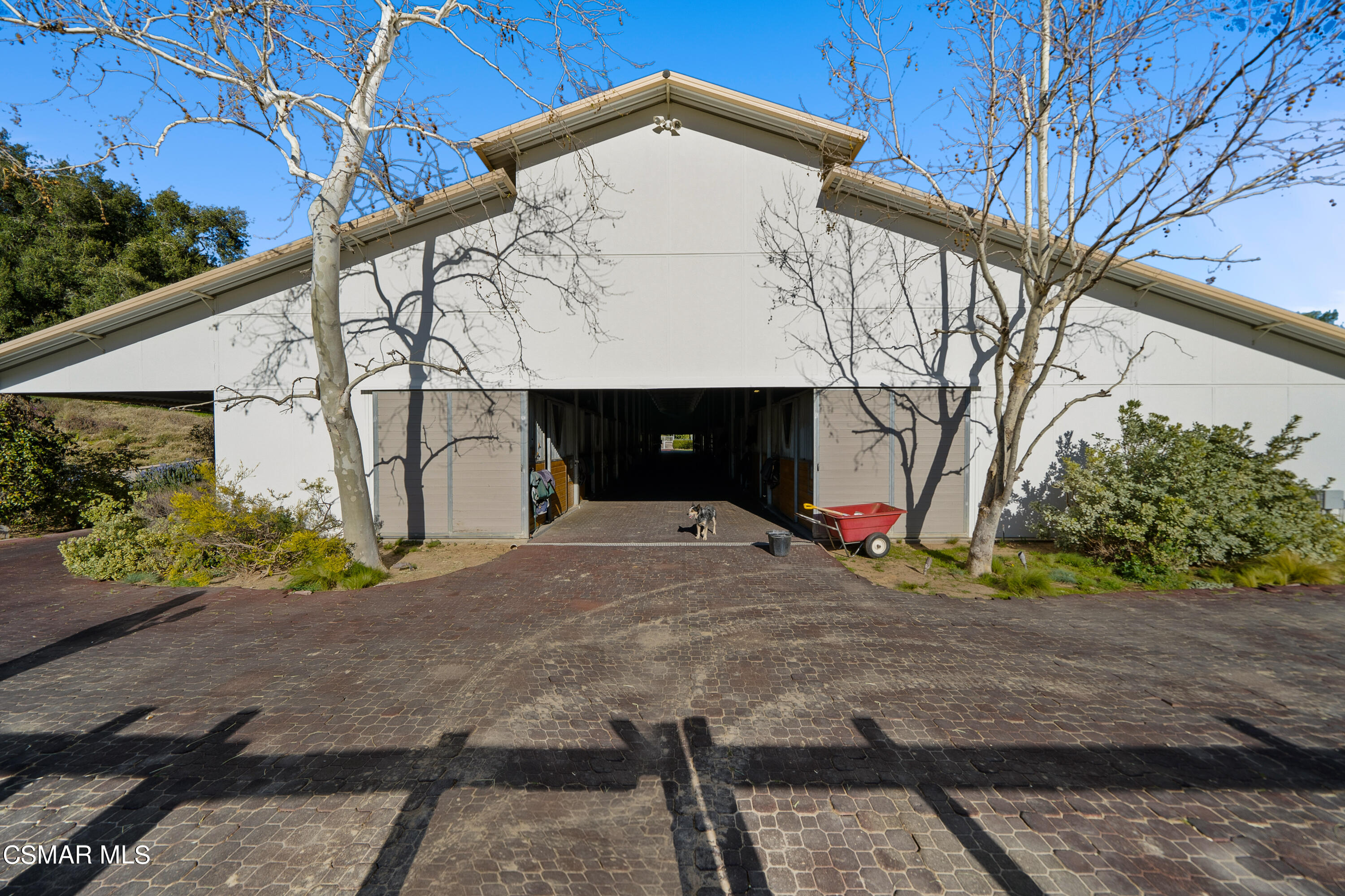1515 Hidden Valley Road Thousand Oaks, CA 91361 - Photo 9 of 56 a view of outdoor space and yard